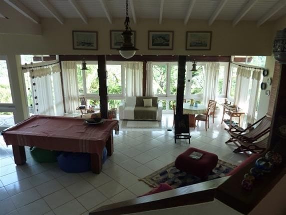 Casa à venda, no bairro Boiçucanga em São Sebastião
