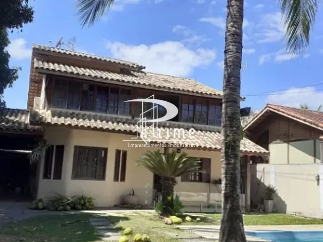Casa com 450m² 5 quartos e 4 banheiros, à venda, no bairro Maravista em Niterói