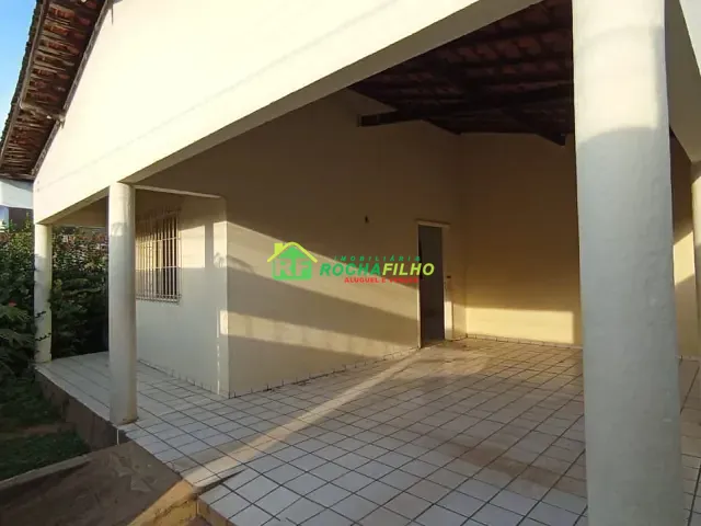 Casa com 200m² 3 quartos e 1 banheiro, à venda ou para alugar, no bairro Bela Vista em Teresina
