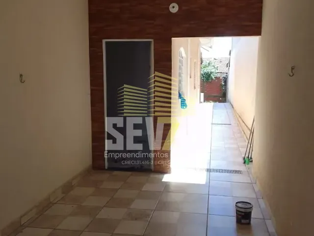 Casa com 300m² 3 quartos e 2 banheiros, à venda, no bairro Jardim Terra Branca em Bauru