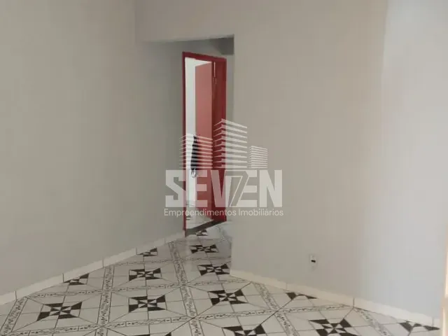 Casa com 300m² 3 quartos e 2 banheiros, à venda, no bairro Jardim Terra Branca em Bauru