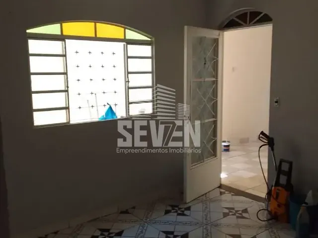 Casa com 300m² 3 quartos e 2 banheiros, à venda, no bairro Jardim Terra Branca em Bauru