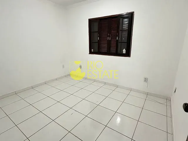 Casa com 264m² 3 quartos e 1 banheiro, à venda, no bairro Santo Ago em Volta Redonda