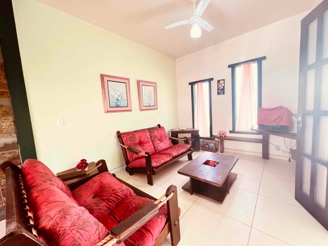 Casa com 290m² 3 quartos e 3 banheiros, à venda, no bairro Ogiva em Cabo Frio