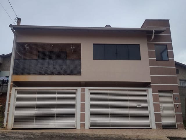 Casa com 200m² 2 quartos e 1 banheiro, à venda, no bairro Vila Dos Quarenta em Itapeva