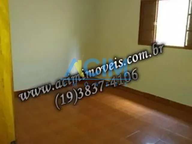 Casa com 300m² 3 quartos e 1 banheiro, à venda, no bairro Cruzeiro do Sul em Jaguariúna
