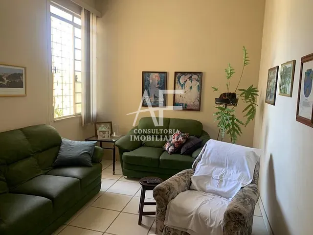 Casa com 378m² 3 quartos e 3 banheiros, à venda, no bairro Centro em Pindamonhangaba