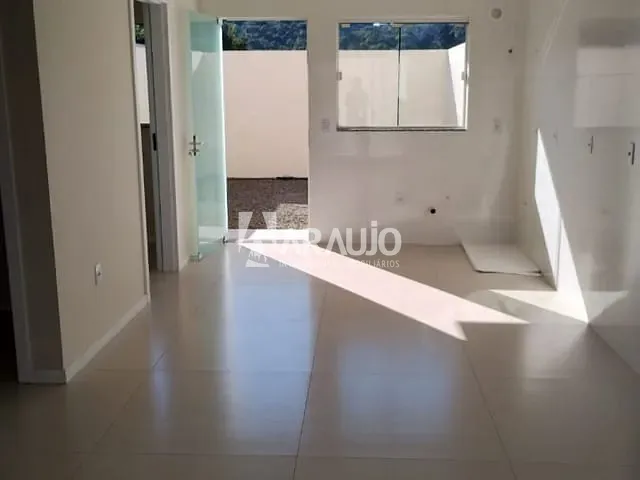 Casa com 100m² 2 quartos e 1 banheiro, à venda, no bairro Rio do Meio em Itajaí