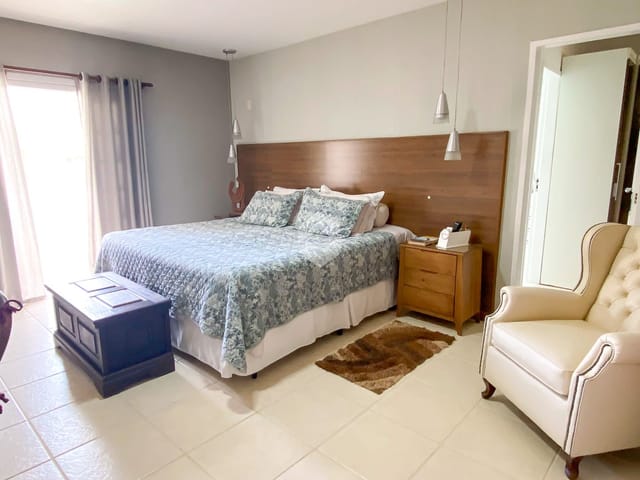 Casa com 617m² 7 quartos e 7 banheiros, à venda, no bairro Barra da Tijuca em Rio de Janeiro