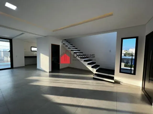 Casa com 150m², à venda, no bairro Morada dos Nobres em Taubaté