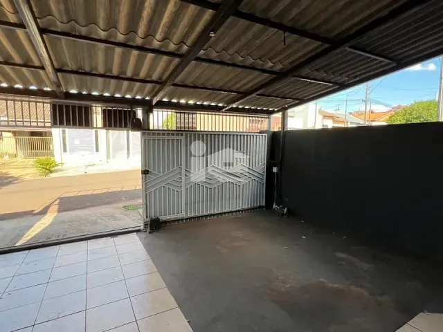 Casa com 150m² 3 quartos e 1 banheiro, à venda, no bairro Cidade Verde em Rolândia