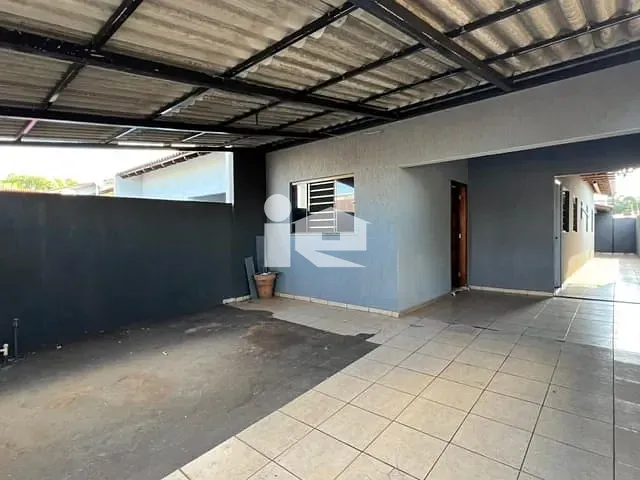 Casa com 150m² 3 quartos e 1 banheiro, à venda, no bairro Cidade Verde em Rolândia