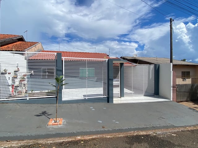 Foto do Casa - Linda casa com piscina à venda no Jardim Nobre em Rolândia! Aceita financiamento, venha conferir! | Imobiliária Casa Grande - Rolândia