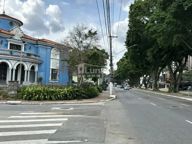 Casa com 800m², à venda, no bairro Pacaembu em São Paulo