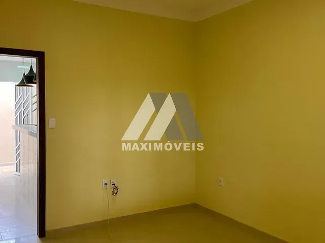 Casa com 180m² 2 quartos e 1 banheiro, para alugar, no bairro São Francisco em Araçuaí