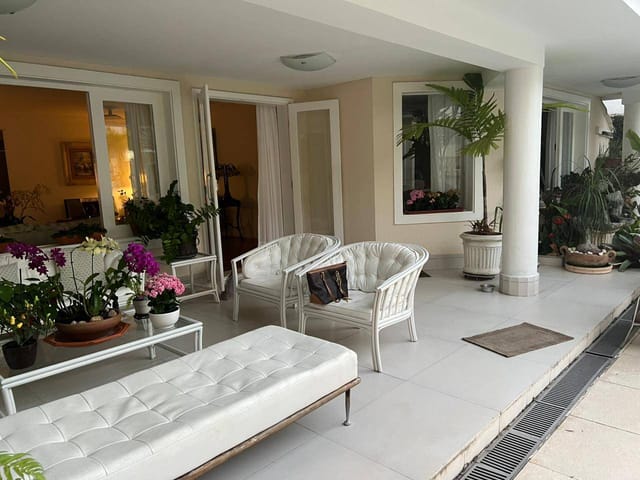 Casa com 500m² 4 quartos e 7 banheiros, à venda, no bairro Barra da Tijuca em Rio de Janeiro
