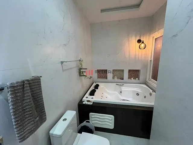 Casa 3 quartos e 2 banheiros, para alugar, no bairro Esperança em Londrina