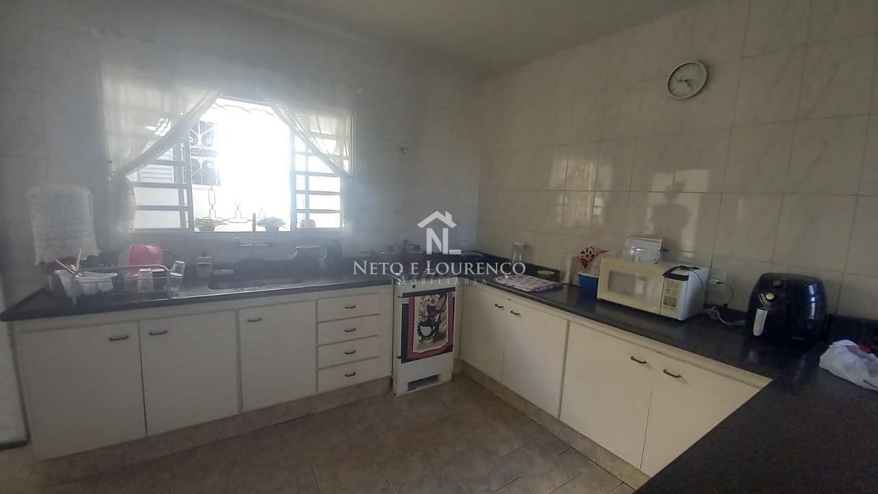 Casa à venda com 3 quartos, 200m² - Foto 6