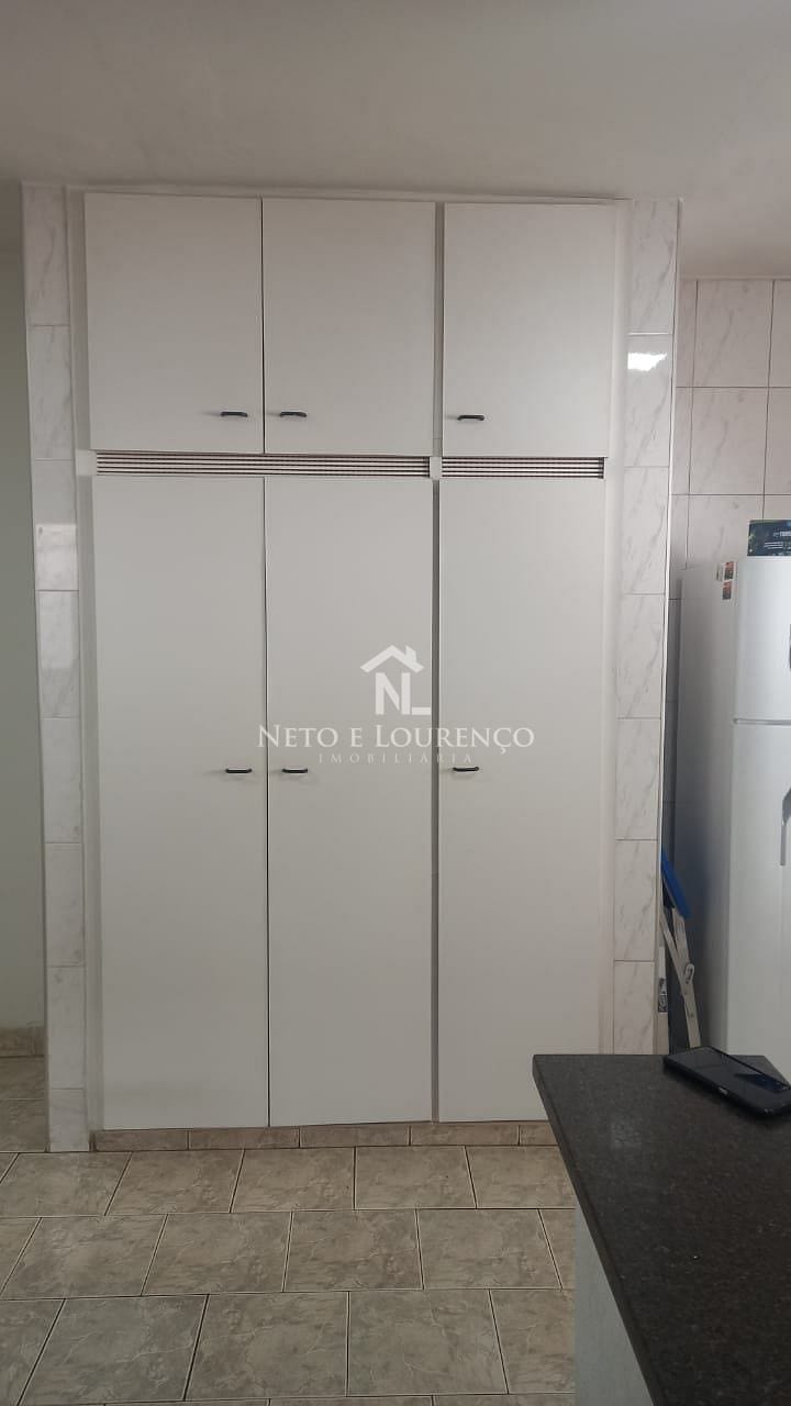 Casa à venda com 3 quartos, 200m² - Foto 12