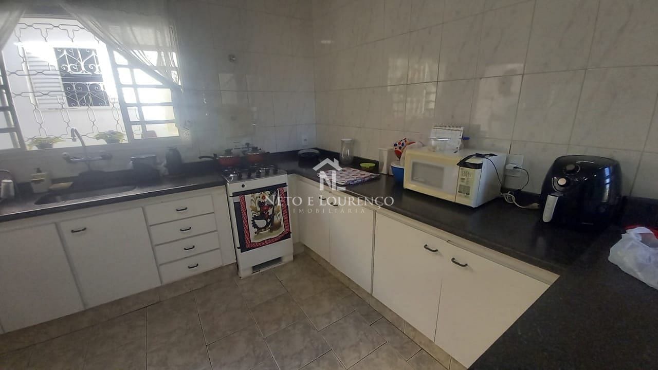 Casa à venda com 3 quartos, 200m² - Foto 5