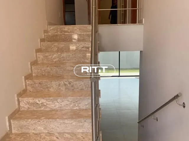 Casa com 308m² 3 quartos e 4 banheiros, à venda, no bairro Pinheiro em Valinhos