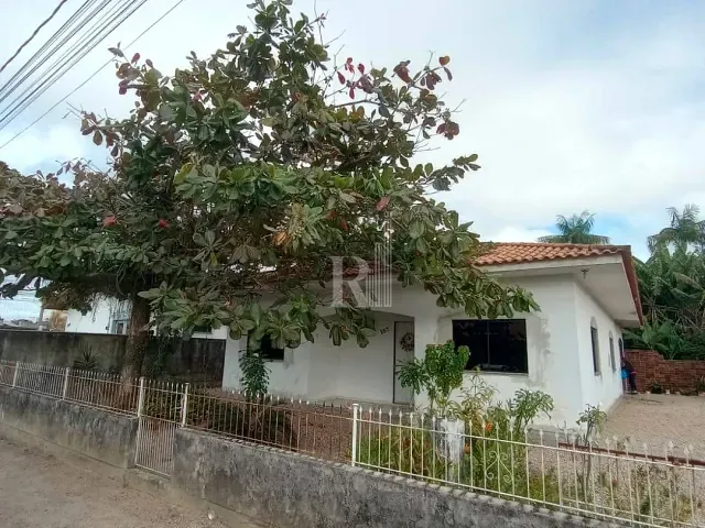 Casa 2 quartos e 2 banheiros, à venda, no bairro Joáia em Tijucas