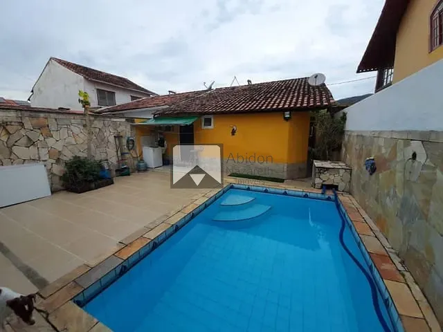 Casa com 200m² 3 quartos e 1 banheiro, à venda, no bairro Itaipu em Niterói