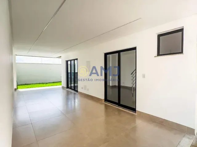 Sobrado 3 quartos e 3 banheiros, à venda, no bairro Jardim Atlântico em Goiânia