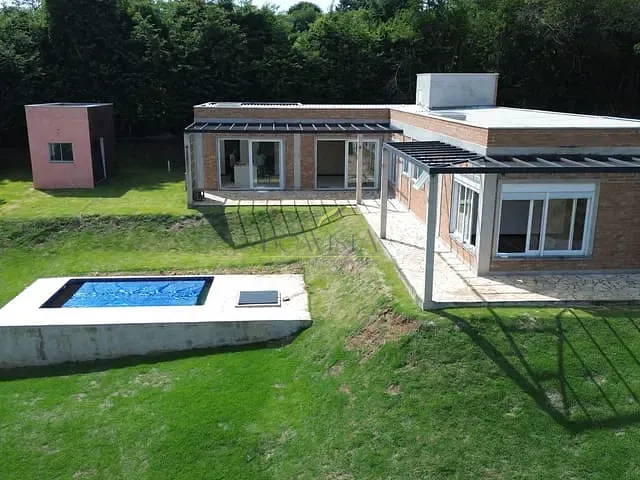 Casa 2 quartos e 2 banheiros, à venda, no bairro Riviera do Jaguari em Piracaia