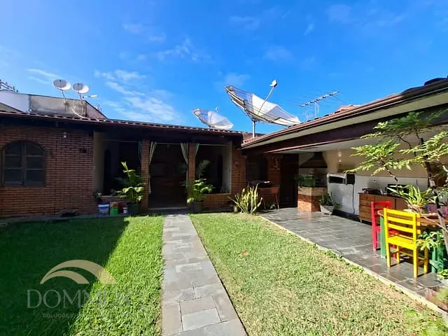 Casa 4 quartos e 3 banheiros, à venda, no bairro Cariru em Ipatinga