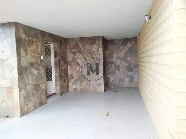 Casa com 300m² 3 quartos e 2 banheiros, à venda, no bairro Jardim Rony em Guaratinguetá