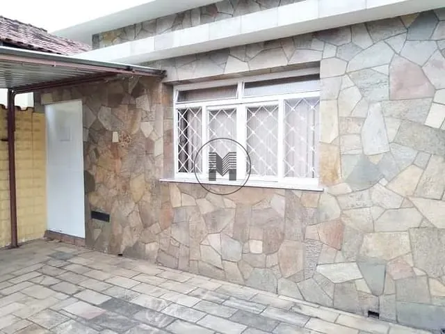 Casa com 300m² 3 quartos e 2 banheiros, à venda, no bairro Jardim Rony em Guaratinguetá