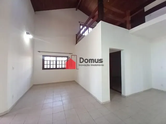 Casa com 450m², à venda ou para alugar, no bairro Jardim Residencial Doutor Lessa em Pindamonhangaba