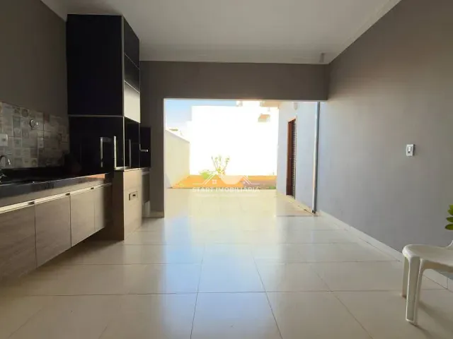 Casa com 320m² 3 quartos e 3 banheiros, à venda, no bairro Jardim Castelo em Pederneiras