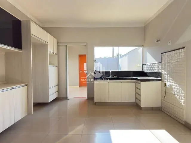Casa com 320m² 3 quartos e 3 banheiros, à venda, no bairro Jardim Castelo em Pederneiras