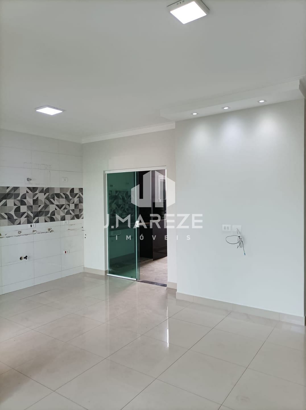 Casa à venda e aluguel com 3 quartos, 90m² - Foto 9