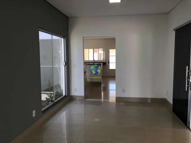 Casa com 250m² 2 quartos e 1 banheiro, à venda, no bairro Jardim Industriário em Cuiabá