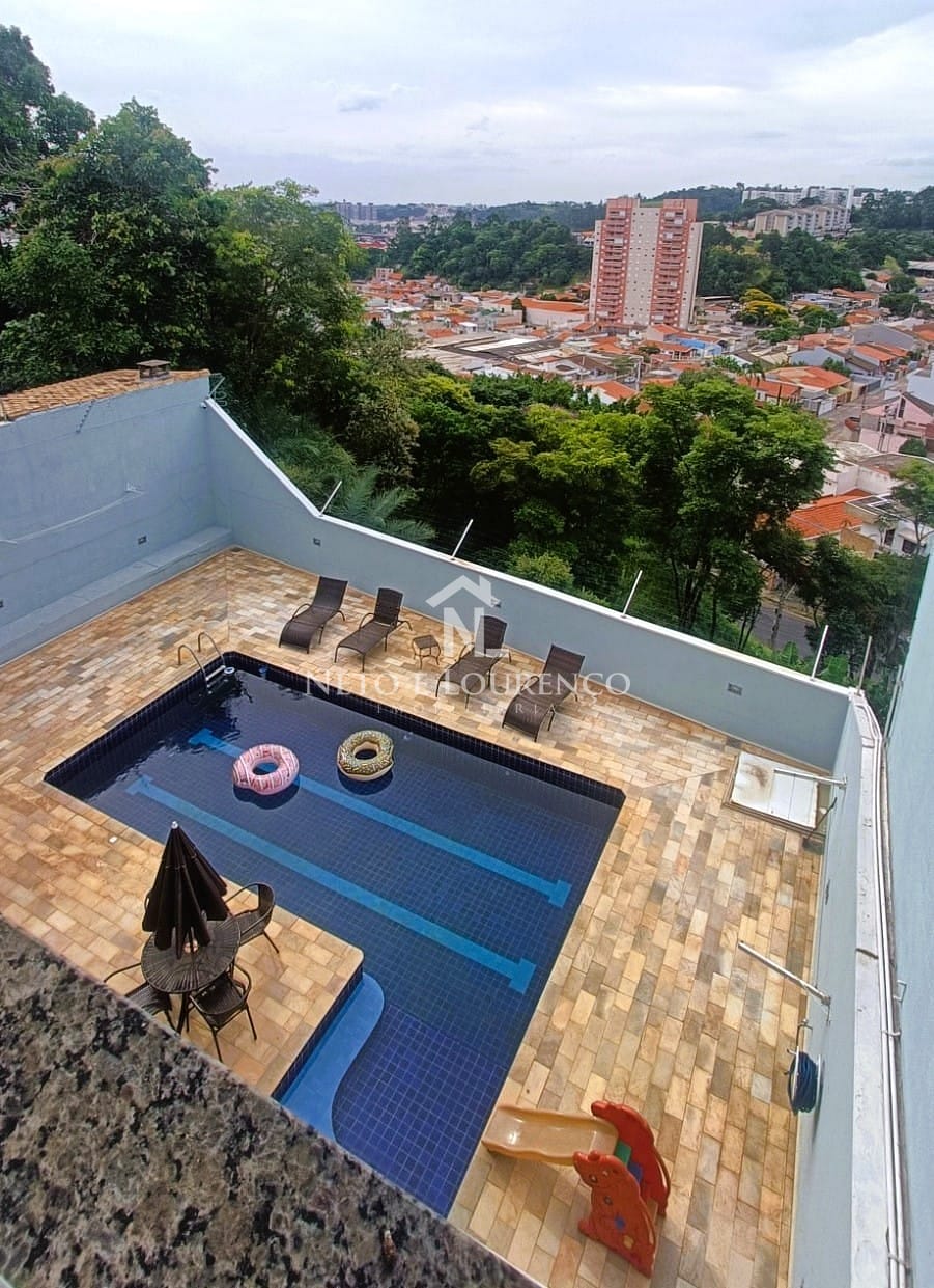 Casa à venda com 3 quartos, 457m² - Foto 2