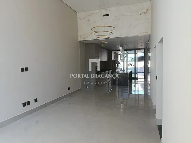 Casa com 300m² 3 quartos e 4 banheiros, à venda, no bairro Residencial San Vitale em Bragança Paulista