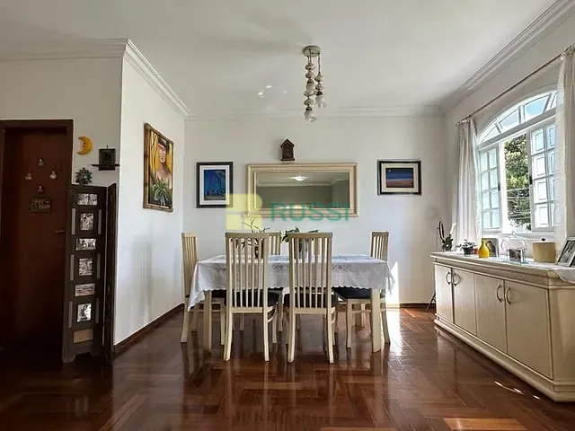 Casa com 300m² 4 quartos e 4 banheiros, à venda, no bairro Urbanova em São José dos Campos