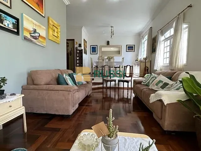 Casa com 300m² 4 quartos e 4 banheiros, à venda, no bairro Urbanova em São José dos Campos