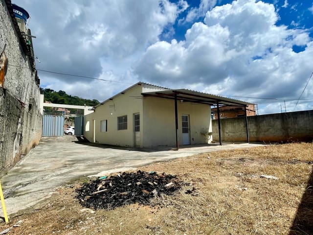 Casa 2 quartos e 1 banheiro, à venda, no bairro Novo Tupi em Belo Horizonte