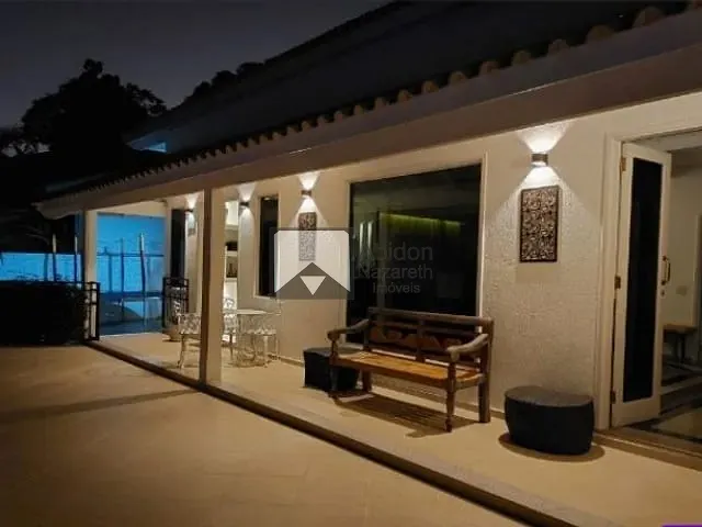 Casa com 550m² 4 quartos e 5 banheiros, à venda, no bairro Matapaca em Niterói