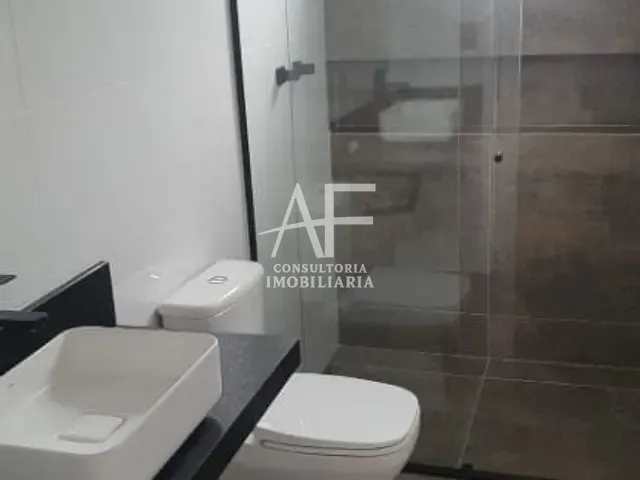 Casa com 368m² 3 quartos e 3 banheiros, à venda, no bairro Jardim Marlene Miranda em Taubaté