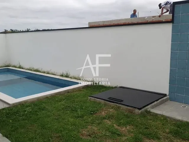 Casa com 368m² 3 quartos e 3 banheiros, à venda, no bairro Jardim Marlene Miranda em Taubaté