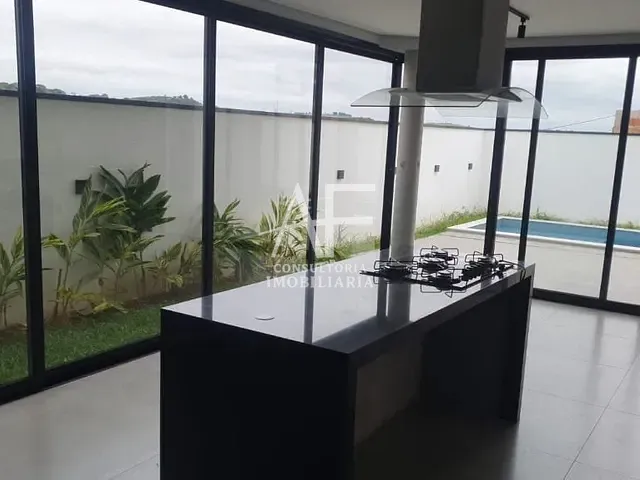 Casa com 368m² 3 quartos e 3 banheiros, à venda, no bairro Jardim Marlene Miranda em Taubaté
