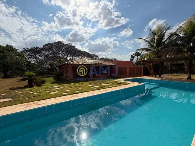 Casa com 5000m² 3 quartos e 7 banheiros, para alugar, no bairro Condomínio Alto da Boa Vista em Senador Canedo
