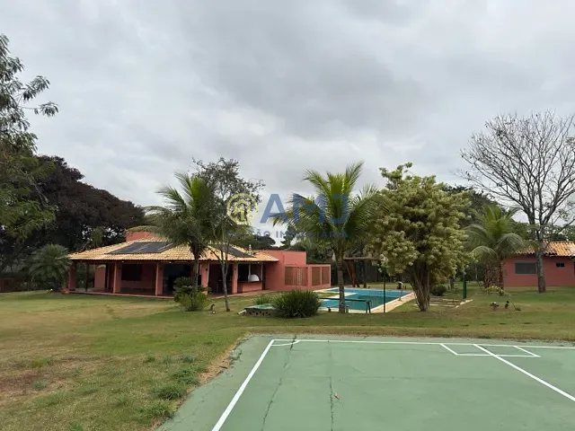 Casa com 5000m² 3 quartos e 7 banheiros, para alugar, no bairro Condomínio Alto da Boa Vista em Senador Canedo