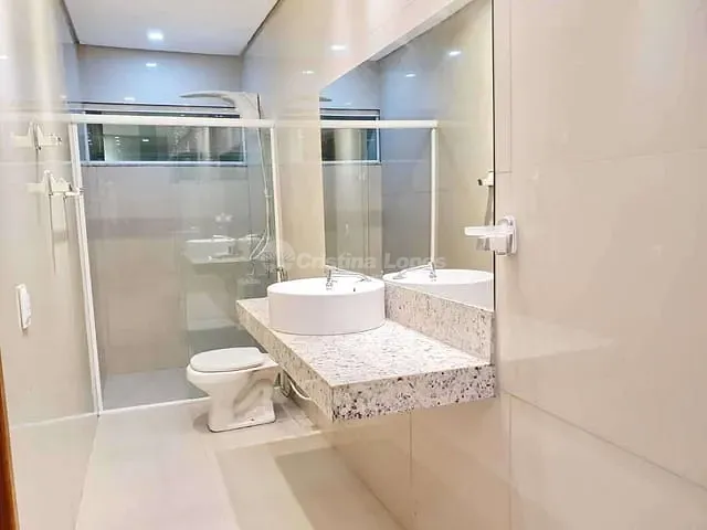 Casa com 390m² 3 quartos e 4 banheiros, à venda, no bairro Recanto das Palmeiras em Teresina