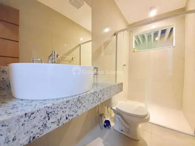 Casa com 390m² 3 quartos e 4 banheiros, à venda, no bairro Recanto das Palmeiras em Teresina
